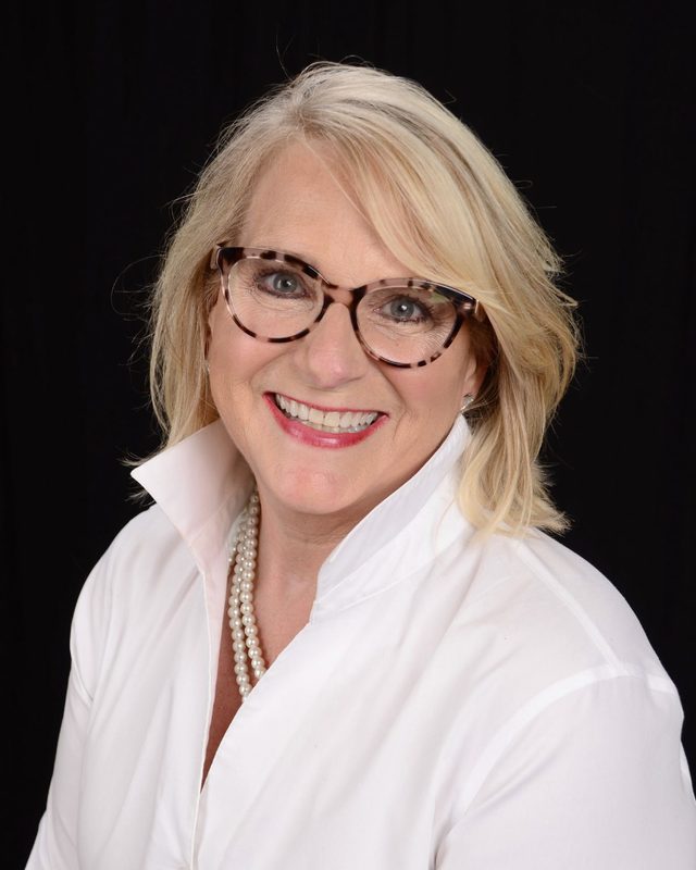 Janet R Faulkner